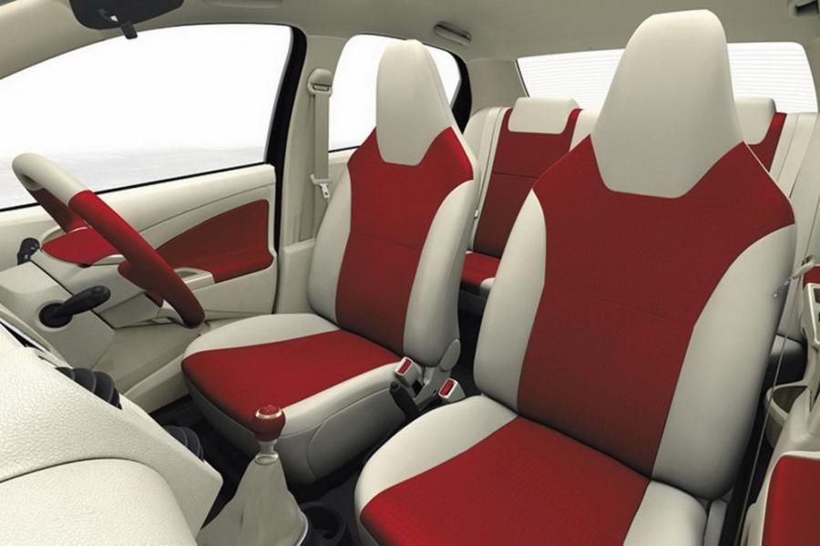  Toyota Etios Concept 2010 года  (фото 4 из 10)